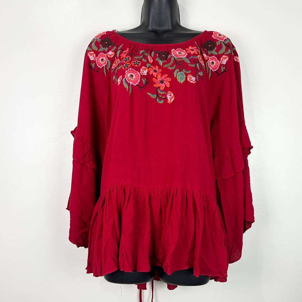 Umgee Women's Red Embroidered Blouse Tunic Top Bell Sleeves Size M Peplum